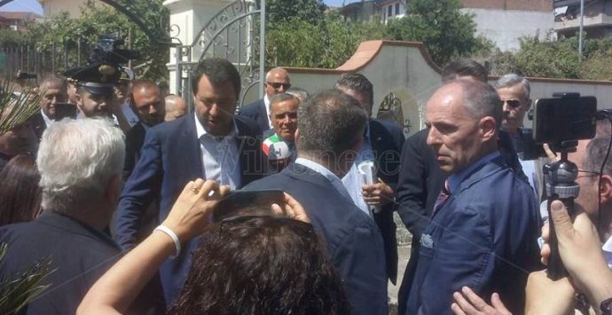 Salvini arriva a Limbadi: «La lotta ai clan non si ferma» – Video