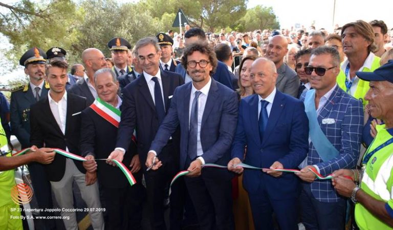 “Strada del mare” e polemiche, Oliverio: «Toninelli inaugura opera della Regione» – Video