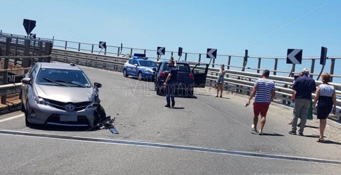 Scontro alle porte di Vibo Marina, coinvolte due auto