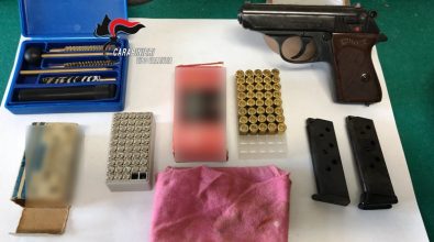 “Beccato” con armi e munizioni in casa, arrestato 60enne di San Calogero