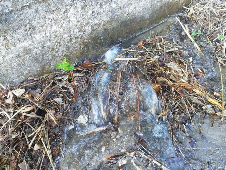 Crisi idrica a Bivona: l’acqua c’è ma si disperde in strada