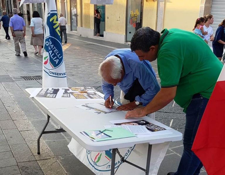 Crisi di governo, Fratelli d’Italia si mobilita anche a Vibo: «Si vada subito al voto»