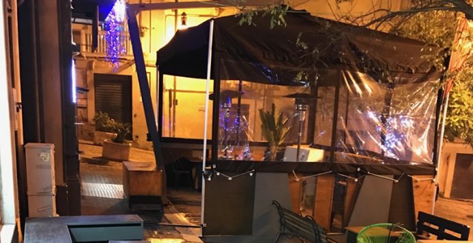 Vibo, il Tar riapre il locale “Mamma non vuole” e sospende il ritiro della licenza