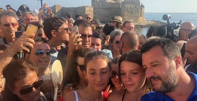 Salvini in Calabria: «Da piccolo in vacanza a Tropea, le strade mi sembrano quelle di allora»