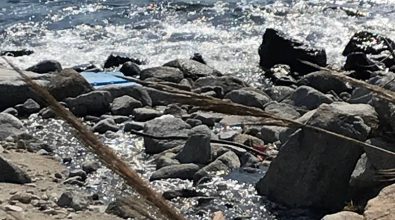 Reflui nel “La Morte” a Joppolo, divieto di balneazione alla foce del torrente