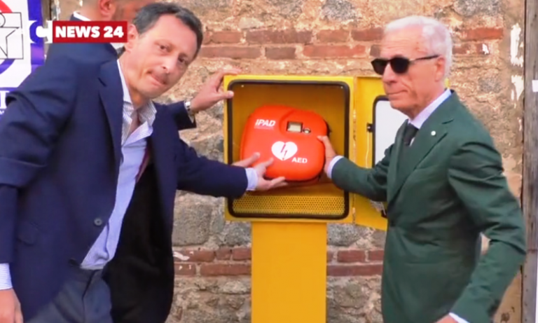 Acquaro, le associazioni donano un defibrillatore al paese – Video