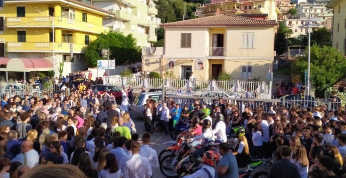 Nel dolore dei genitori di Federico anche le paure di tutte le mamme e i papà