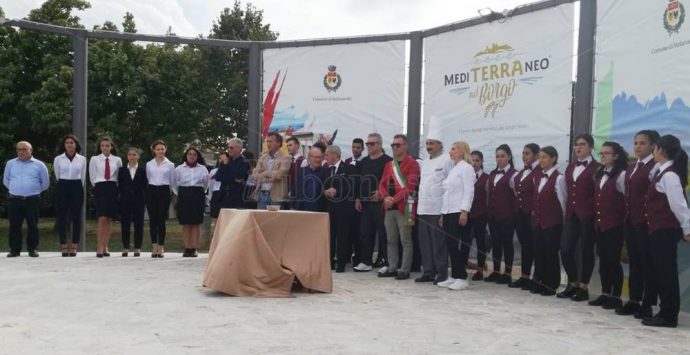 Stefanaconi, partito “Mediterraneo nel borgo”: tre giorni di gusto e cultura – Video