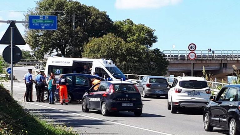 Incidente alle porte di Vibo Marina, un ferito trasportato in Pronto Soccorso