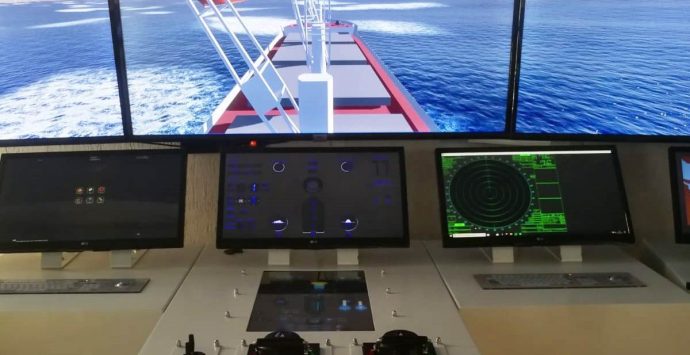 Il Nautico di Pizzo si dota di un ultramoderno simulatore di plancia di nave