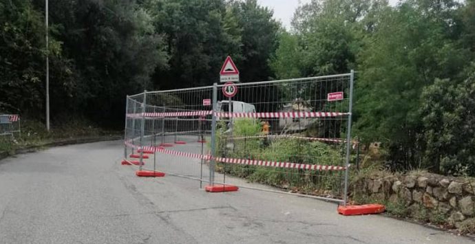 Strada franata a Longobardi, lunedì partono i lavori e arteria off limits