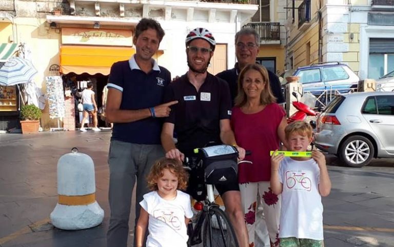 Dalle Alpi alla Sicilia in bici per l’Avis, il viaggio di Toppan ha fatto tappa a Pizzo