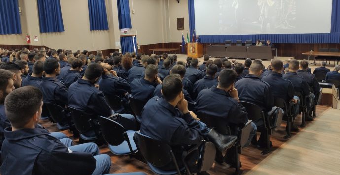 Agenti uccisi a Trieste, commemorazione alla Scuola di Polizia di Vibo – Foto