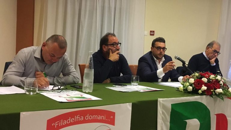 Filadelfia, il Pd attacca il “suo” sindaco: «Ha sconfessato il programma»