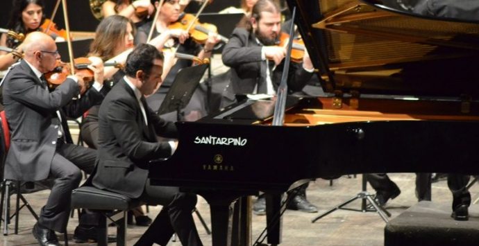 Il pianista Roberto Giordano riscuote successi anche al Cilea di Reggio
