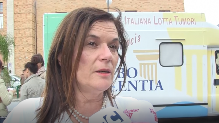 Tumore al seno, la Lilt in piazza per visite e informazioni – Video