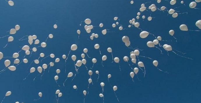 Dolore a Nicotera per la morte di un bimbo di un anno e mezzo, proclamato il lutto cittadino