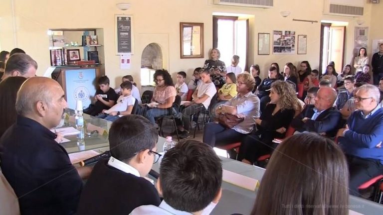 Piscopio riparte dalla scuola: la mafia spiegata ai ragazzi – Video