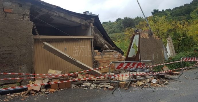 Benvenuti a Triparni, il paese fantasma che sta sprofondando – Video