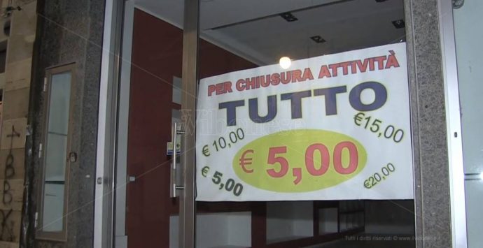 La crisi nera del commercio a Vibo tra negozi che chiudono e identità perduta – Video