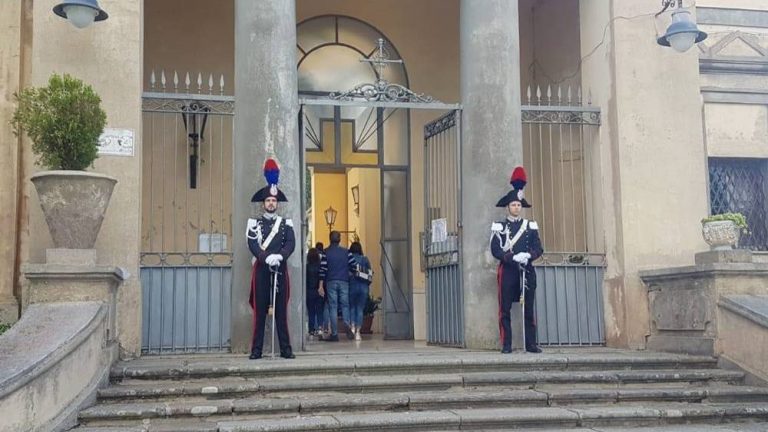 Commemorazione dei defunti, cimiteri cittadini affollati per il 2 novembre