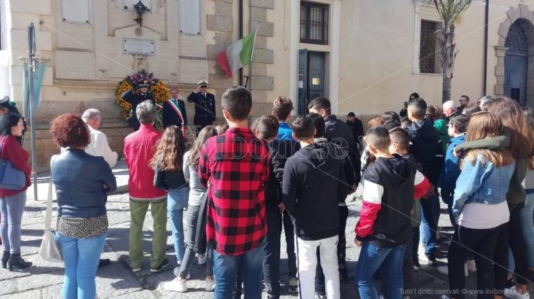 4 novembre, l’omaggio di Mileto ai caduti di tutte le guerre – Foto