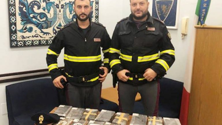 Sedici chili di cocaina sul camion, vibonese arrestato in Lombardia