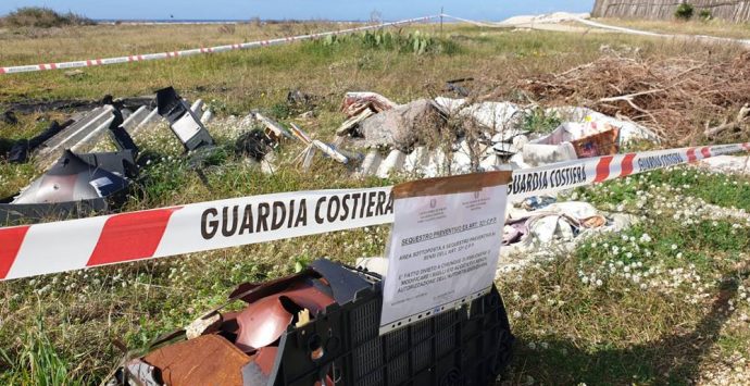 Discarica abusiva tra Nicotera e Rosarno, scatta il sequestro della Guardia costiera – Foto-Video