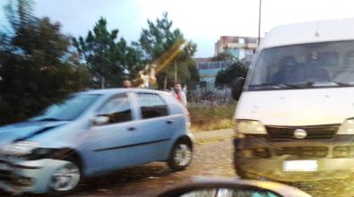 Incidente alle porte di Mileto, quattro mezzi coinvolti