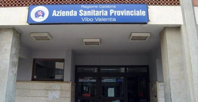 Annullate le selezioni per il nuovo direttore Asp di Vibo, Alecci: «Fatto gravissimo»