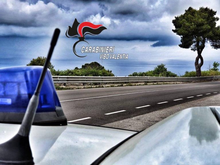 Tenta di buttarsi da un cavalcavia, carabinieri di Sant’Onofrio sventano suicidio