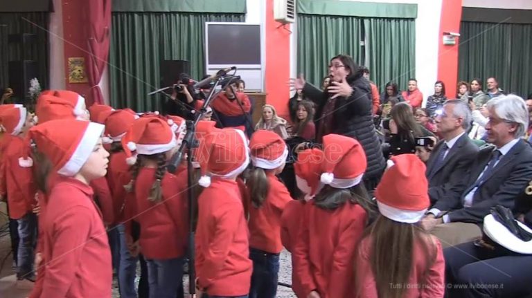 Concerto di Natale al Vespucci di Vibo Marina: note contro lo spreco alimentare – Video
