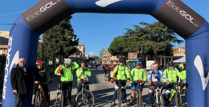 Centoventi podisti in gara a Vibo per la Corsa di Babbo Natale – Foto