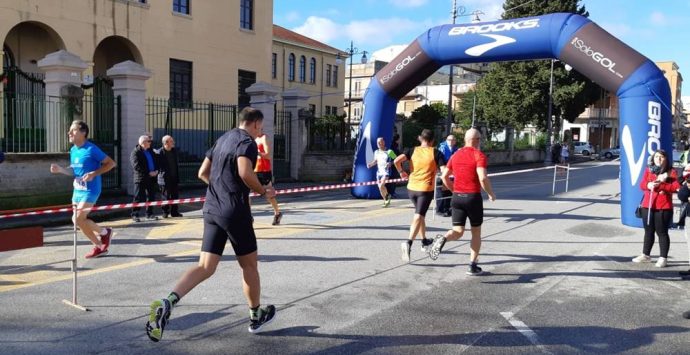 Centoventi podisti in gara a Vibo per la Corsa di Babbo Natale – Foto