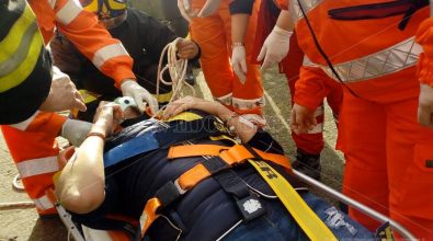 Famiglia intrappolata in casa nel Vibonese, ma è un’esercitazione – Foto/Video