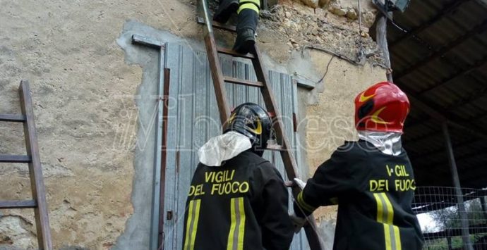 Famiglia intrappolata in casa nel Vibonese, ma è un’esercitazione – Foto/Video