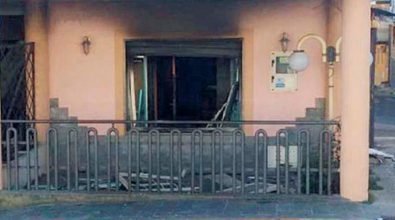Pizzeria in fiamme a San Calogero, ingenti i danni