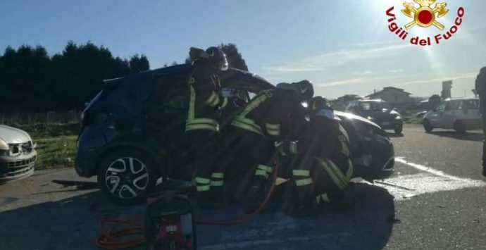 Incidente sulla Provinciale 17, tre persone ferite – Foto/Video