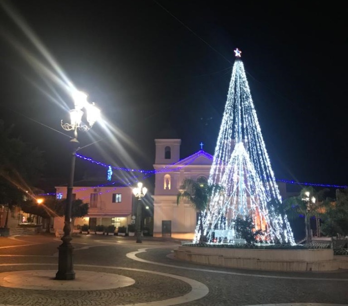 Natale a Briatico, eventi e impegno sociale per rivitalizzare il centro costiero