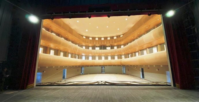 Vibo, teatro comunale: via libera al bando per il completamento