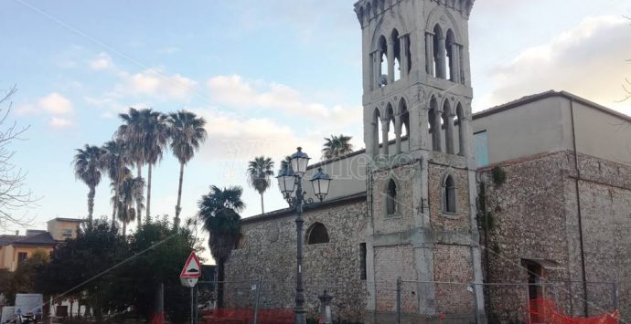 Mileto, lotta contro il tempo per salvare il campanile della Cattolica