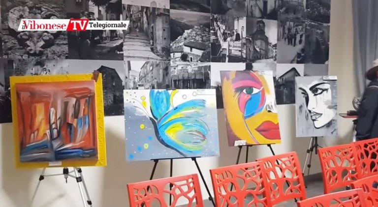 Monterosso, mostra al Comune per un Natale all’insegna dell’arte – Video