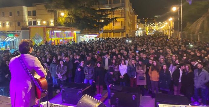 Scarda “risveglia” Vibo con il concerto di Capodanno – Video