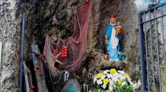 La “Madonnina decapitata” di Briatico torna nella nicchia dopo il restauro