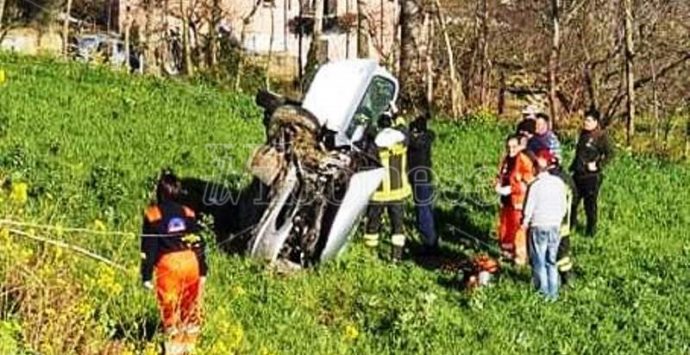 Incidente lungo la strada per Tropea: due feriti gravi – Video/Foto