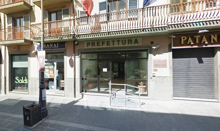 Centro accoglienza di Nicotera, sit-in di protesta in Prefettura