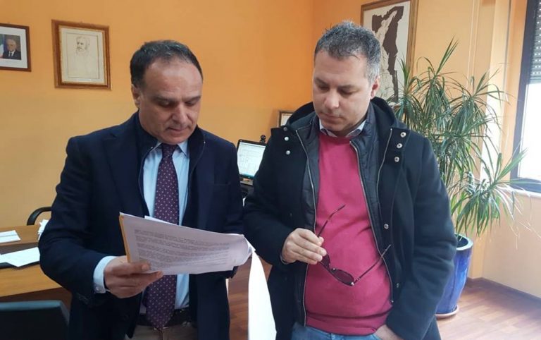 Montascale al Liceo Classico, Solano: «Provvederemo a breve all’acquisto» – Video