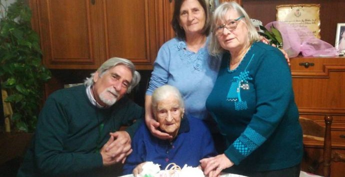 Stefanaconi, è festa per i 104 anni di Angela Fortuna