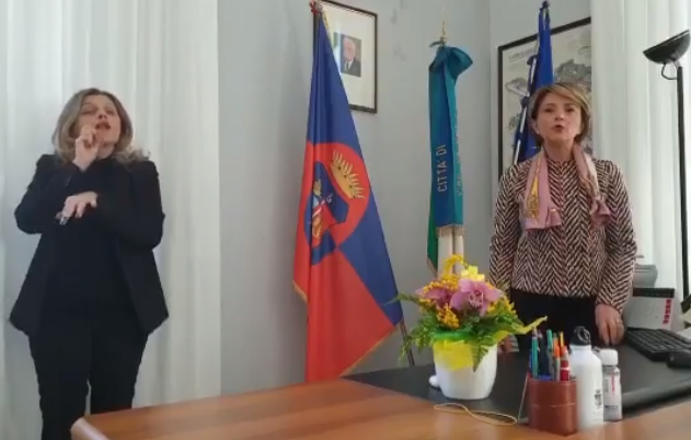 Coronavirus Vibo, videomessaggio del sindaco: «Insieme ce la faremo»