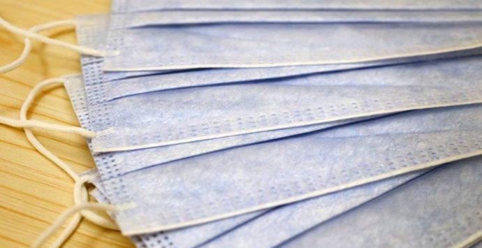 I sarti vibonesi riforniscono di mascherine i reparti ospedalieri